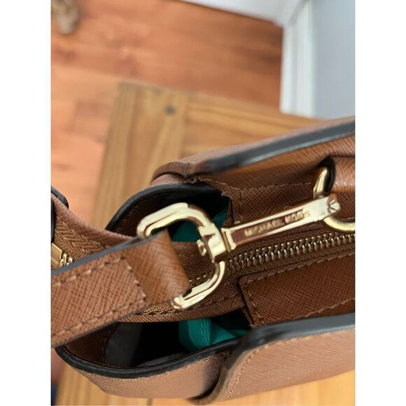 Michael Kors Large Saffiano Leather Selma Satchel Handbag Luggage Brown - Picture 8 of 16